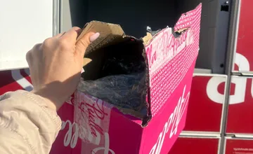 Namiesto objednávky si žena neďaleko Miloslavova našla v Z-boxe vykradnutý balík. Packeta reaguje, čo robiť