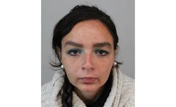 Nezvestnú Ivanu hľadajú policajti z Bratislavy, je z okresu Lúčenec. Nevideli ste ju?