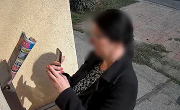 VIDEO: Brigádničke v Malackách sa zrejme nechcelo roznášať do schránok stovky novín. Neuveríte, ako problém vyriešila 