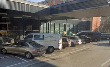 Ak ste doteraz radi parkovali v Rači pred Billou, zbystrite pozornosť. Odteraz vás za niektoré spôsoby budú pokutovať