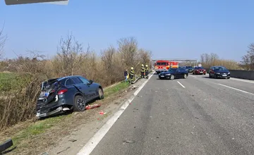 Kolaps na D1 po dopravnej nehode, premávka je obmedzená