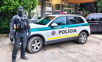 Po bitke skončil muž z Podunajských Biskupíc pobodaný v nemocnici. Polícia už má páchateľa