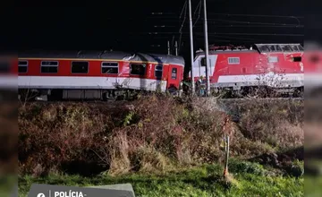 Príčina zrážky vlakov pri Pezinku, pri ktorej sa zranilo 127 cestujúcich, je už známa. Čo ukázalo vyšetrovanie? 
