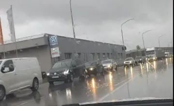 V Malackách sa tvoria neuveriteľné kolóny, kamióny blokujú čerpacie stanice, obyvatelia sú zúfalí