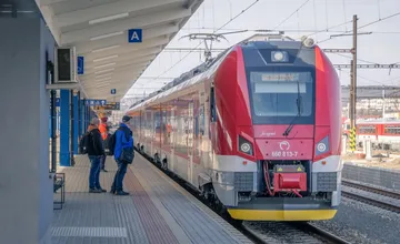 Rušňovodiči budú v Bratislave protestovať proti zavádzaniu telových kamier