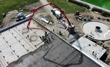 VIDEO: Bratislava investuje do športu: Rosnička dostáva nové dno a obnova haly Draždiak napreduje