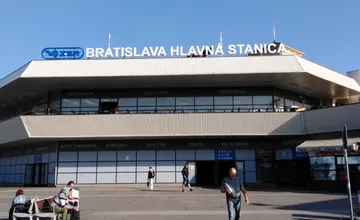 Nechali ste si spoveď pred Veľkou nocou na poslednú chvíľu? Na Hlavnej stanici vás kňazi vyspovedajú počas troch dní