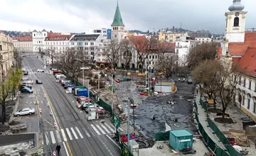 FOTO: Bratislavské centrum prechádza historickou prestavbou. Mení sa Námestie SNP aj Námestie Nežnej revolúcie