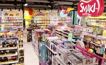 Dráčik zatvára predajne. V Avione ho nahradí silný hráč zo zahraničia, ktorý mení pravidlá hry