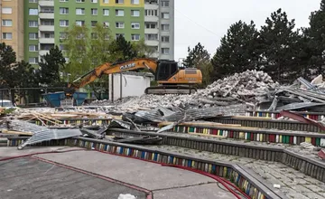 FOTO: Kultúrne srdce Rače ide k zemi, Žarnovická dostane úplne novú podobu