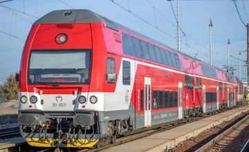 Medzi Pezinkom a Trnavou sa v týchto dňoch vlakom zrejme nikam nedostanete. ŽSR zaviedli výluku, ľudia hromžia