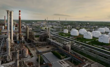 Poslanci Bratislavského kraja odmietli novú spaľovňu od Slovnaftu, projekt narazil aj na odpor obyvateľov