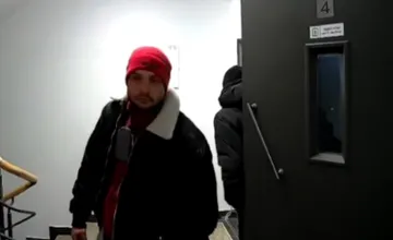 VIDEO: Neznámi páchatelia odcudzili porcelánový servis a sadu náradia, polícia pátra po totožnosti dvoch mužov