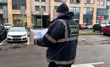 Petržalčan prosí ľudí o pomoc s PAAS. Ak svoj problém nevyrieši, bude sa musieť ženiť