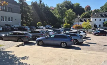 Pozor na dopravný kolaps pri Bratislave. Púť pri Marianke aj zraz veteránov ochromia premávku