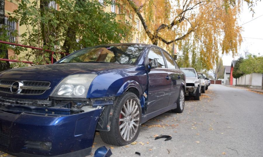 Dopravná nehoda na Doležalovej ulici, nezodpovedný vodič ušiel, foto 3
