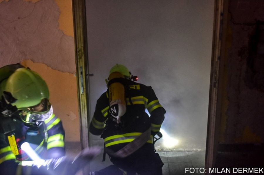 Na odbornom výcviku dobrovoľných hasičov v Lešti sa zúčastnili aj členovia DHZ z Rusoviec a Ružinova, foto 12