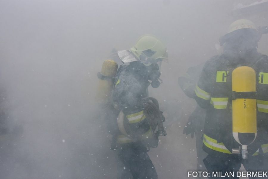 Na odbornom výcviku dobrovoľných hasičov v Lešti sa zúčastnili aj členovia DHZ z Rusoviec a Ružinova, foto 15