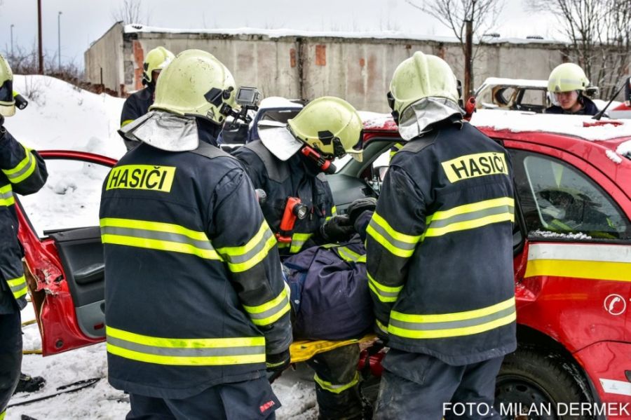 Na odbornom výcviku dobrovoľných hasičov v Lešti sa zúčastnili aj členovia DHZ z Rusoviec a Ružinova, foto 17