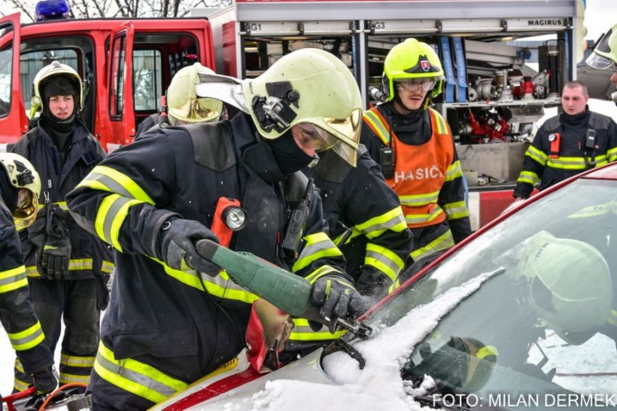 Na odbornom výcviku dobrovoľných hasičov v Lešti sa zúčastnili aj členovia DHZ z Rusoviec a Ružinova, foto 28