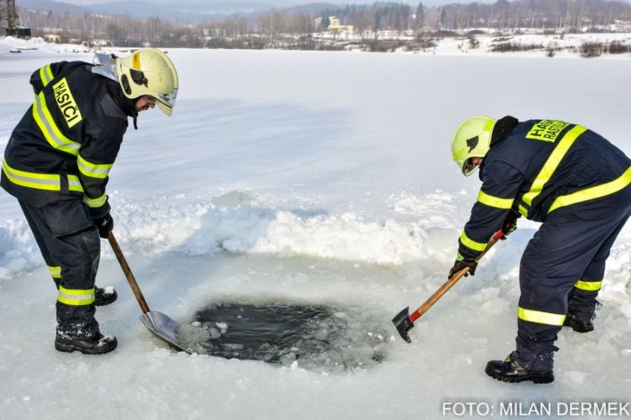 Na odbornom výcviku dobrovoľných hasičov v Lešti sa zúčastnili aj členovia DHZ z Rusoviec a Ružinova, foto 34