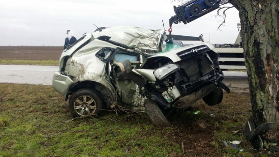 Tragická nehoda medzi obcami Blatné a Šenkvice si vyžiadala život 58-ročného vodiča, foto 3
