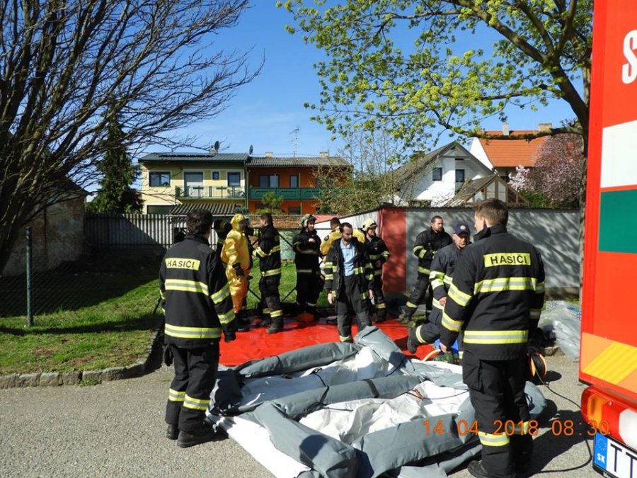 Bratislavskí hasiči si overili a doplnili zručnosti na medzinárodnom cvičení so škodlivými látkami, foto 11