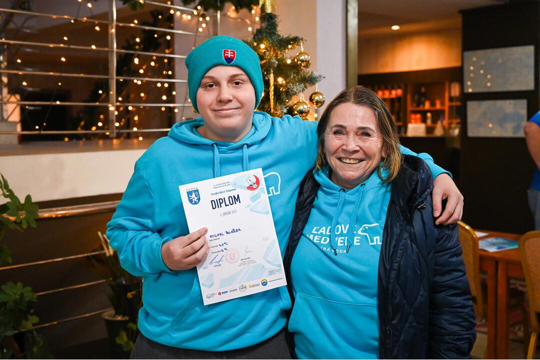 FOTO: V Senci sa konal 24. ročník Trojkráľového kúpania otužilcov, foto 1