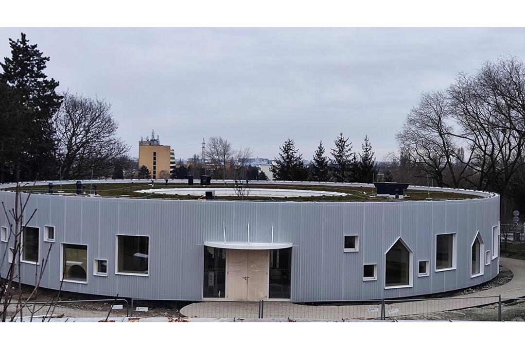 FOTO: Nová škôlka v Rači je takmer dokončená, pôjde o ekologickú budovu, foto 2