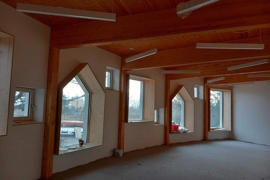 FOTO: Nová škôlka v Rači je takmer dokončená, pôjde o ekologickú budovu, foto 3