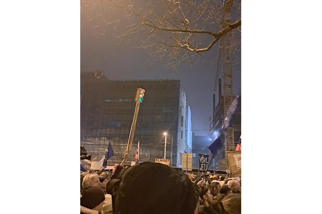 FOTO: Na opozičný protest v Bratislave prišiel opäť rekordný počet ľudí, foto 12