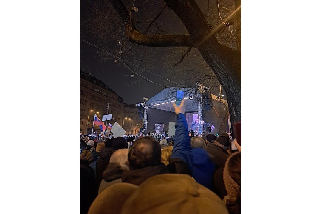 FOTO: Na opozičný protest v Bratislave prišiel opäť rekordný počet ľudí, foto 14