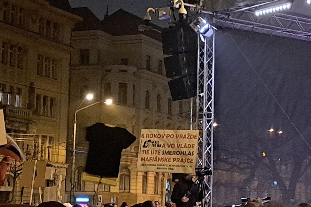 FOTO: Na opozičný protest v Bratislave prišiel opäť rekordný počet ľudí, foto 15