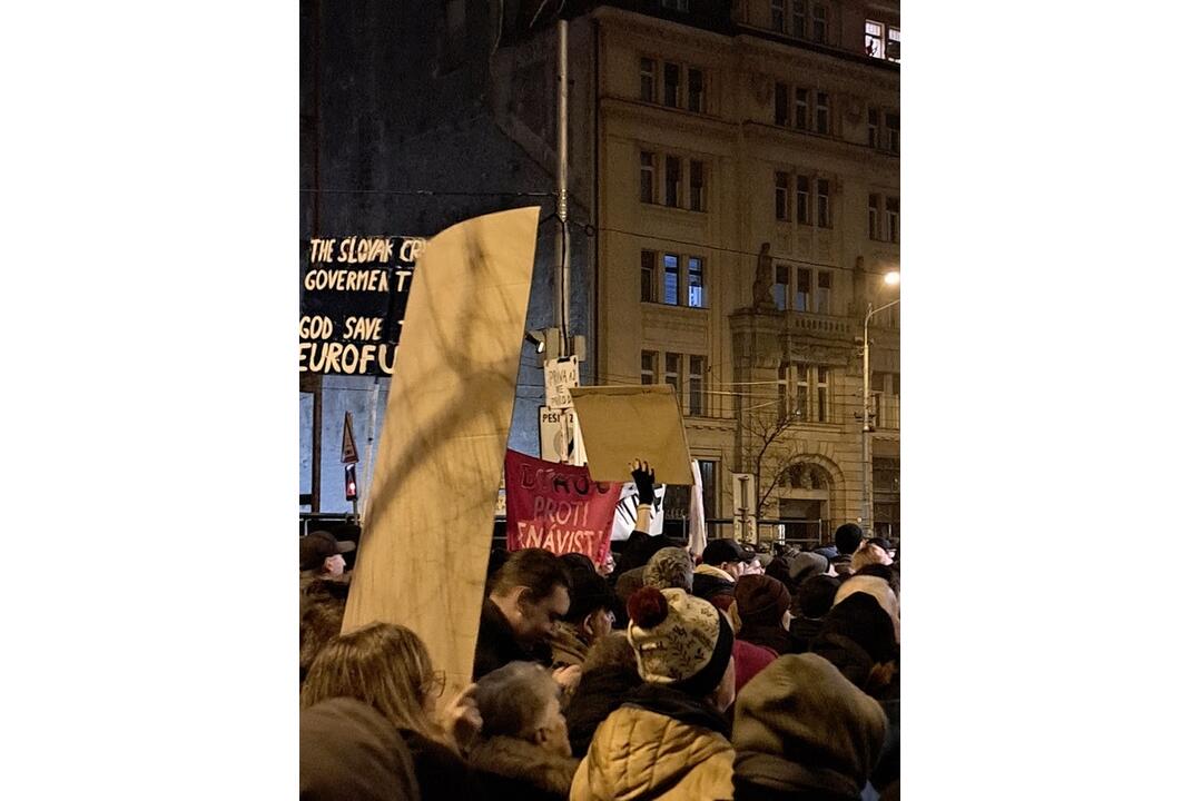 FOTO: Na opozičný protest v Bratislave prišiel opäť rekordný počet ľudí, foto 17