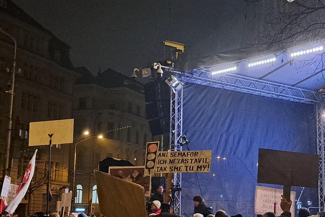 FOTO: Na opozičný protest v Bratislave prišiel opäť rekordný počet ľudí, foto 19