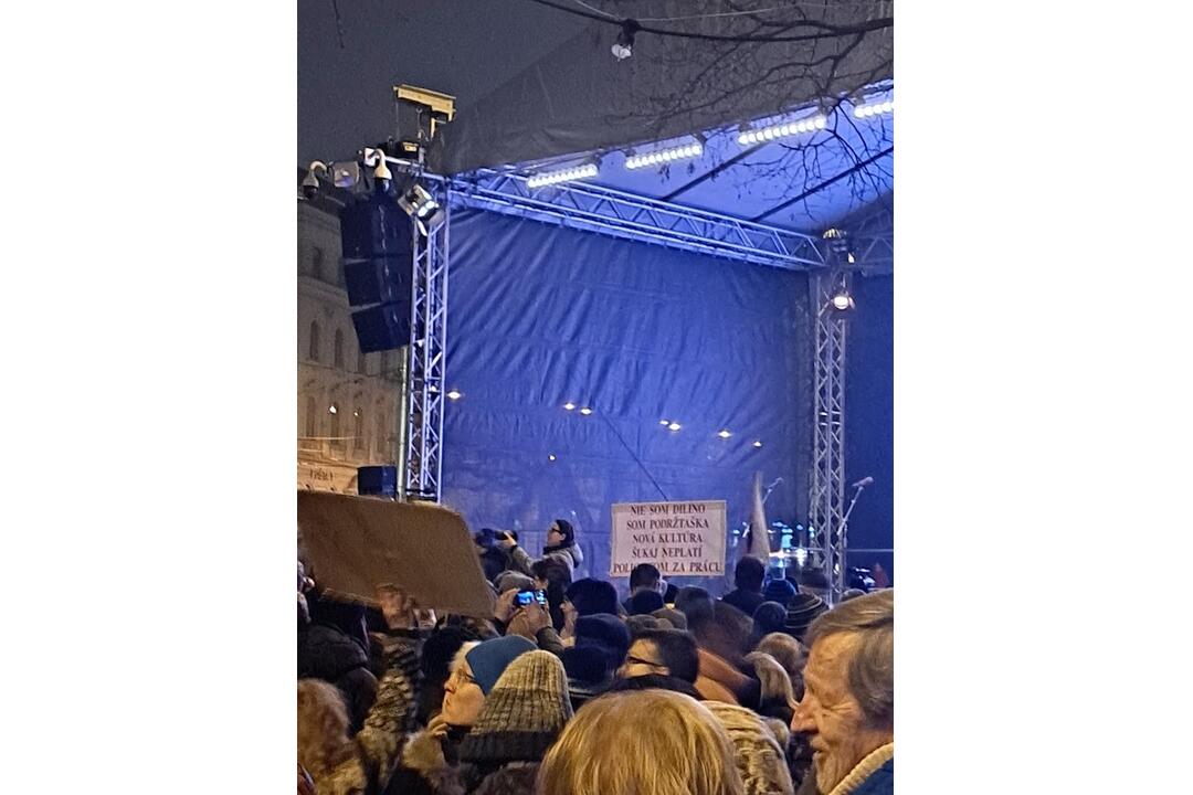 FOTO: Na opozičný protest v Bratislave prišiel opäť rekordný počet ľudí, foto 22