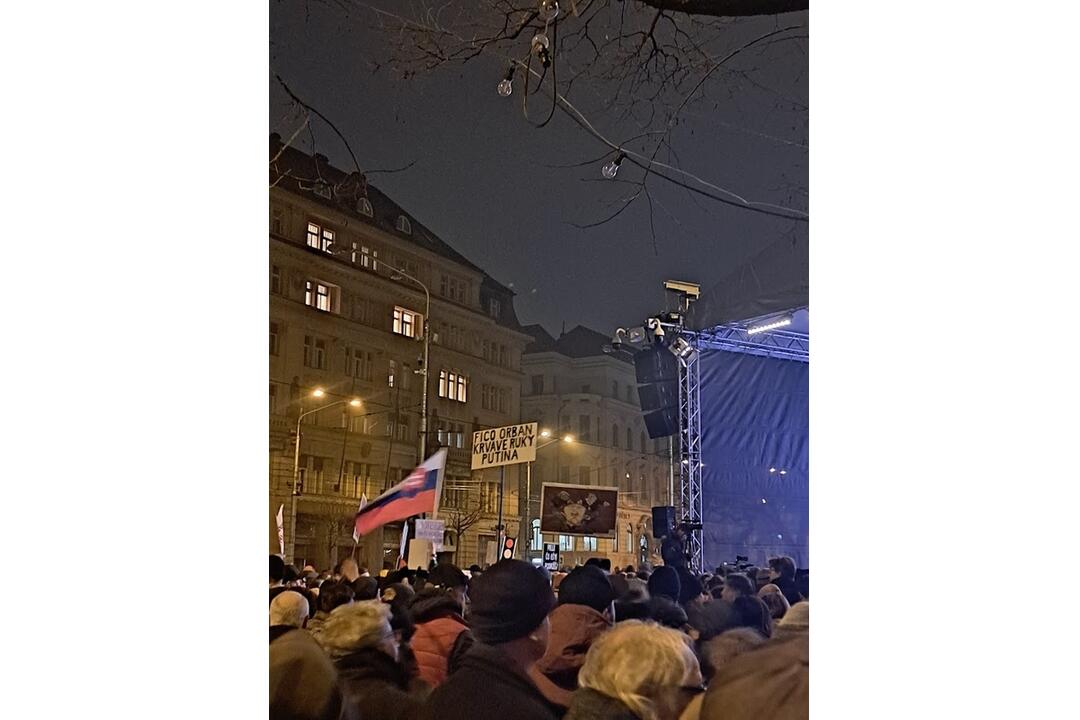 FOTO: Na opozičný protest v Bratislave prišiel opäť rekordný počet ľudí, foto 23