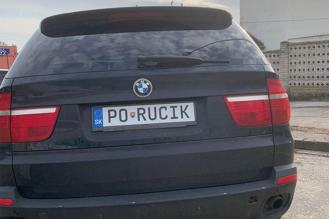 FOTO: Vodiči sú čoraz viac kreatívnejší so svojimi evidenčnými číslami. Tieto značky môžete stretnúť na cestách, foto 19