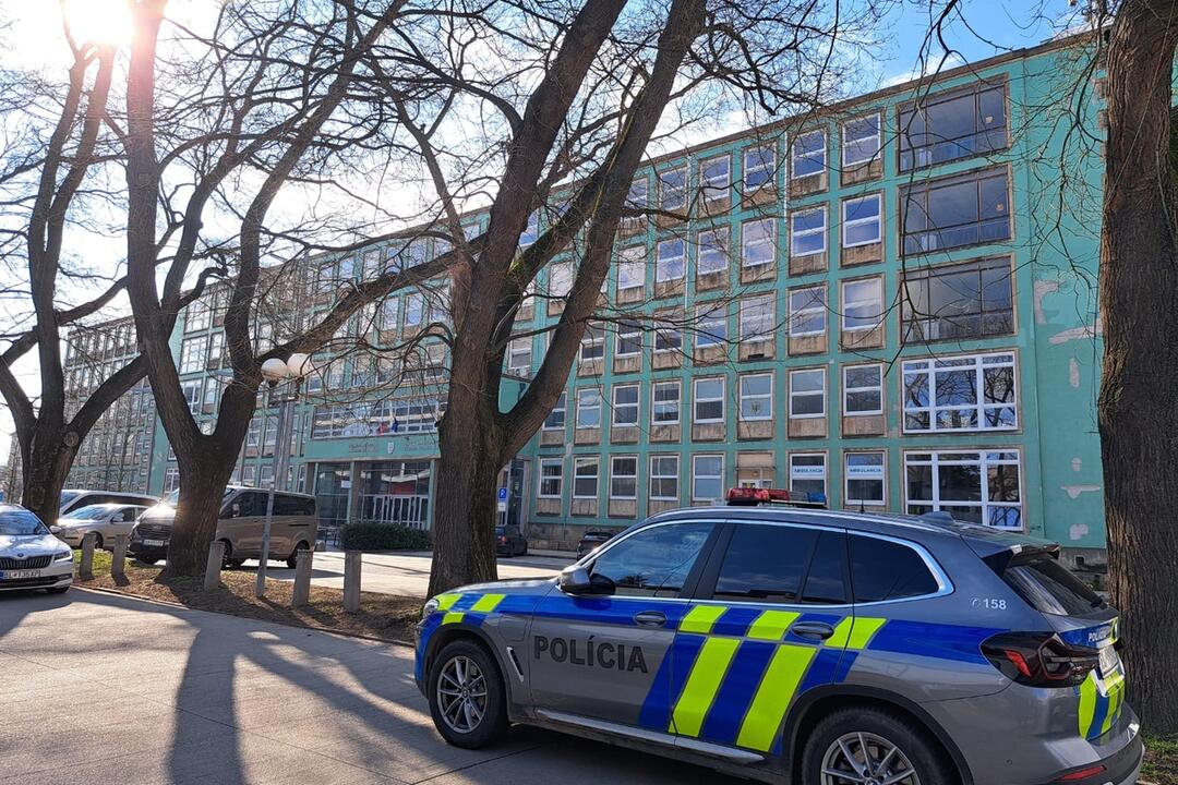 FOTO: Takto to aktuálne vyzerá pri Farmaceutickej fakulte Univerzity Komenského v Bratislave, foto 2