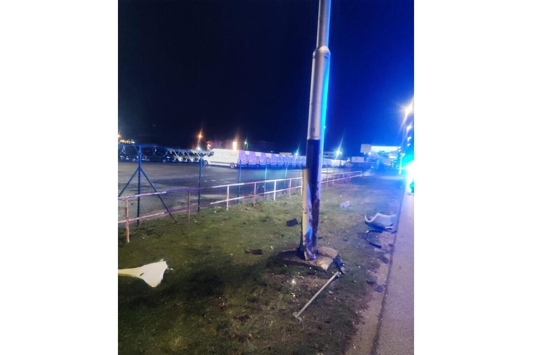 FOTO: Na Ceste na Senec havaroval účinkujúci zo šou Československo má talent, foto 1