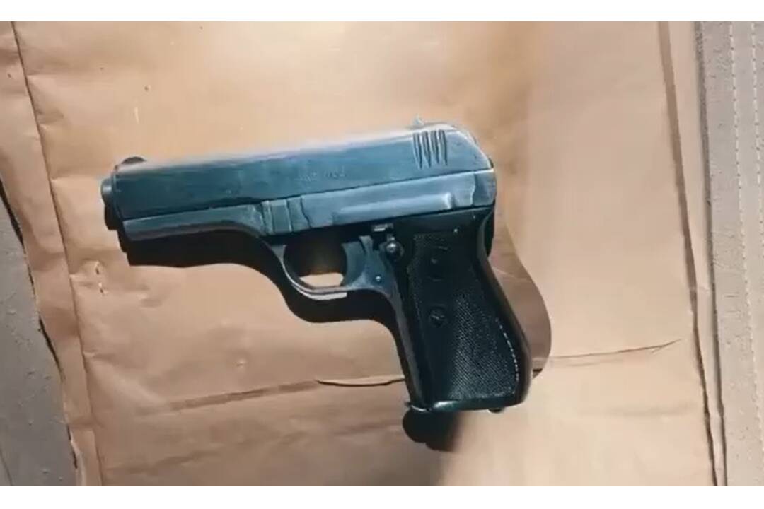 FOTO: Polícia zadržala dílerov drog, predávali ich po celom Bratislavskom kraji, foto 1