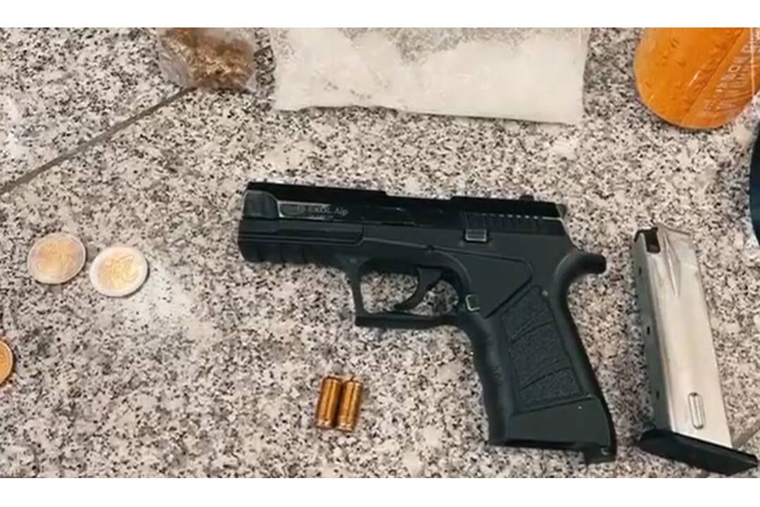 FOTO: Polícia zadržala dílerov drog, predávali ich po celom Bratislavskom kraji, foto 3