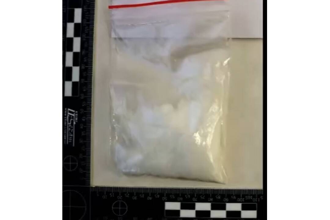 FOTO: Polícia zadržala dílerov drog, predávali ich po celom Bratislavskom kraji, foto 13