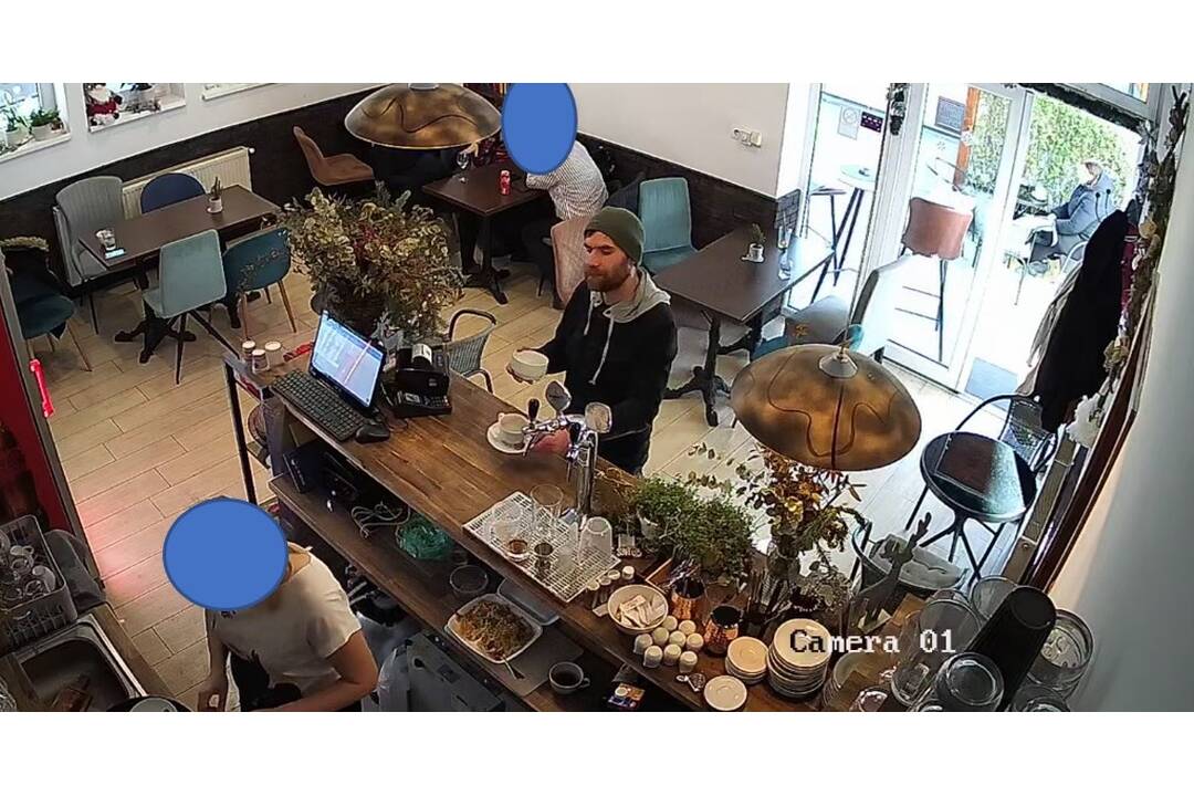 FOTO: Muž ukradol z kaviarne v Ružinove peňaženku s tržbou, foto 1