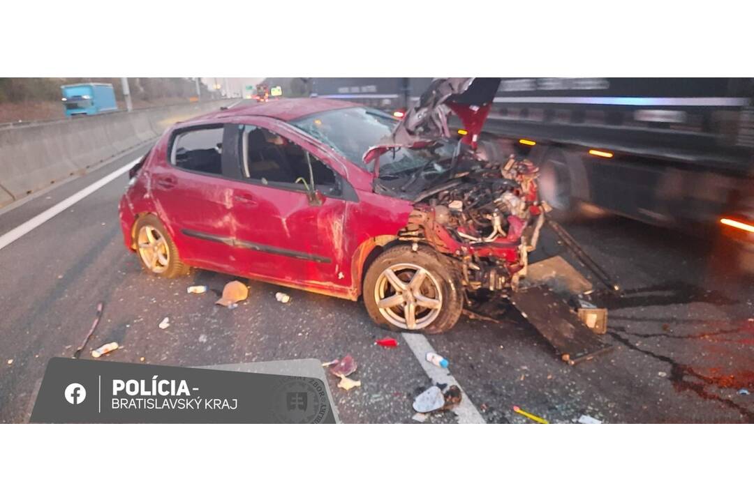 FOTO: Nehody na D2 20. marca 2024, foto 3