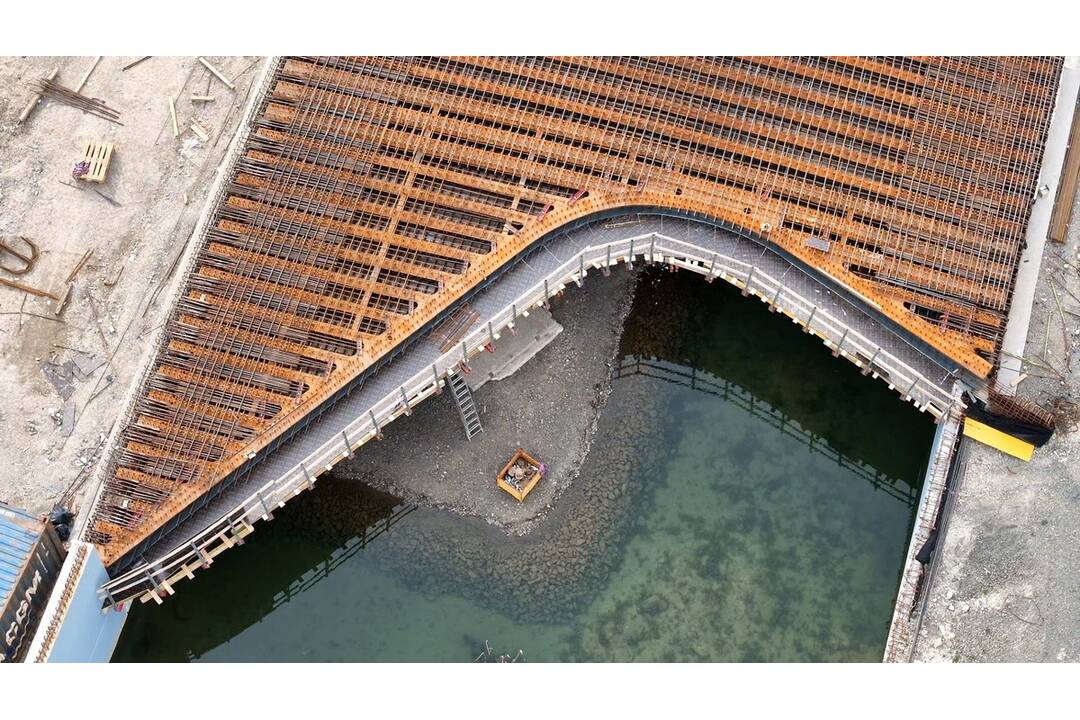 FOTO: Práce na električkovej trati v Petržalke napredujú , foto 14