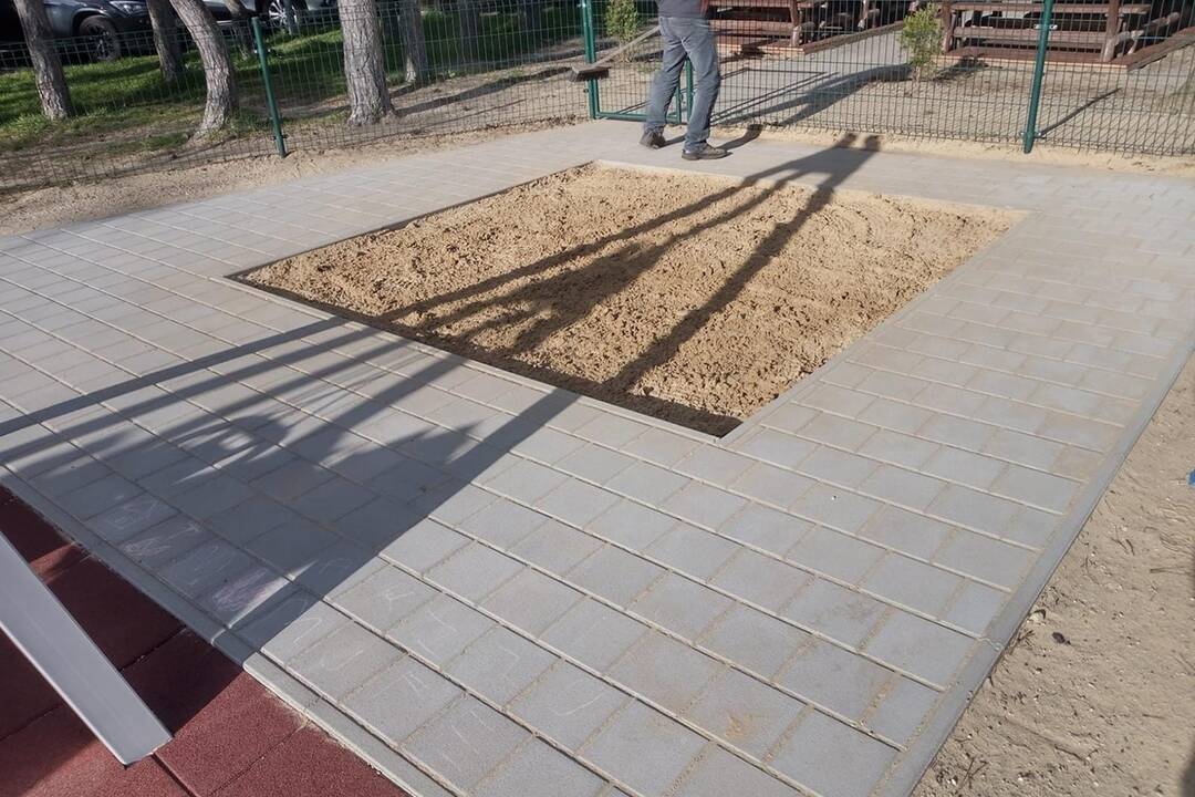 FOTO: Pred Veľkou nocou vykonali v Dúbravke údržbové práce, foto 3