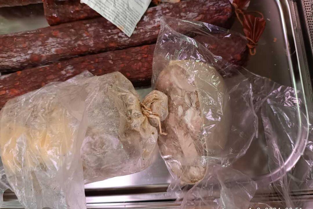 FOTO: Pleseň, exkrementy od hlodavcov aj potraviny po záruke. Toto sú najčastejšie nedostatky prevádzok, foto 9