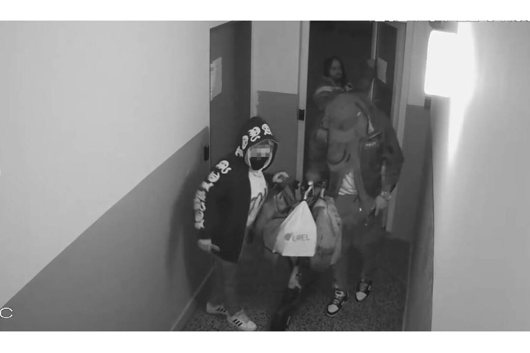 FOTO: Bytoví zlodeji z Petržalky boli pod vplyvom drog, foto 2