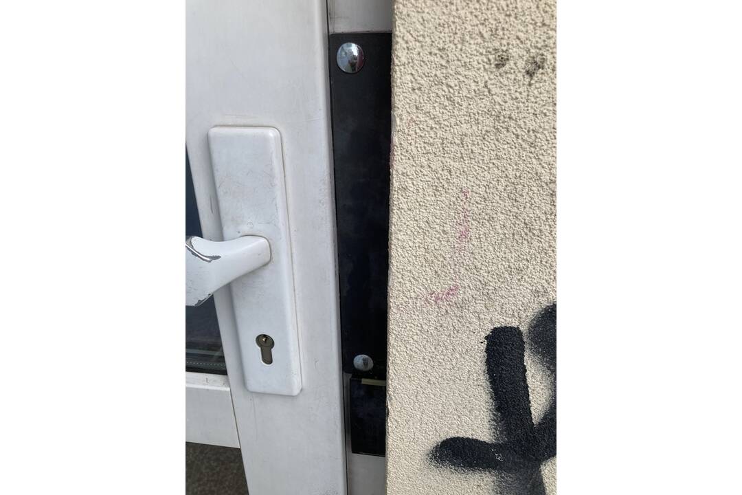 FOTO: Bytoví zlodeji z Petržalky boli pod vplyvom drog, foto 4